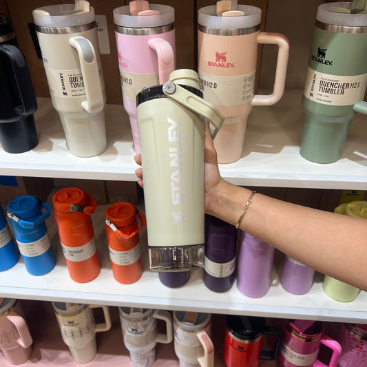 Stanley - The Activate Shaker Bottle
