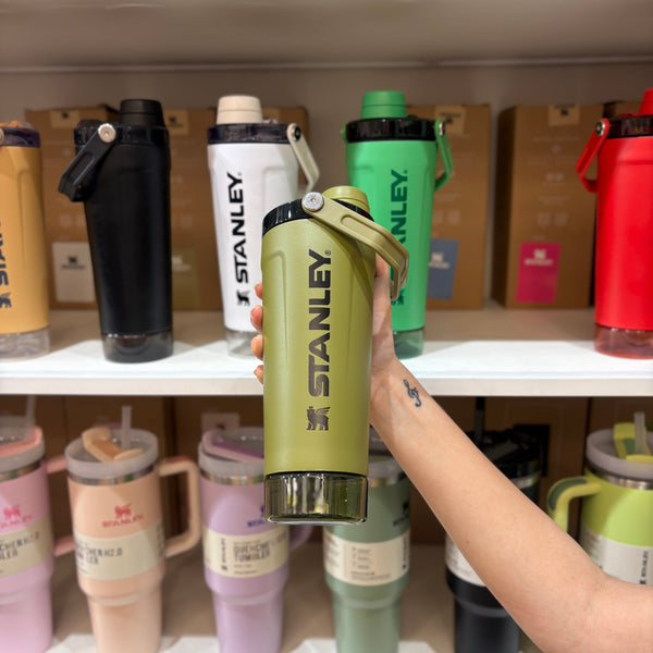 Stanley - The Activate Shaker Bottle