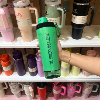 Stanley - The Activate Shaker Bottle