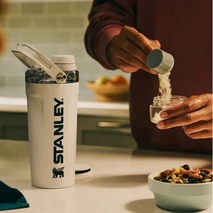 Stanley - The Activate Shaker Bottle